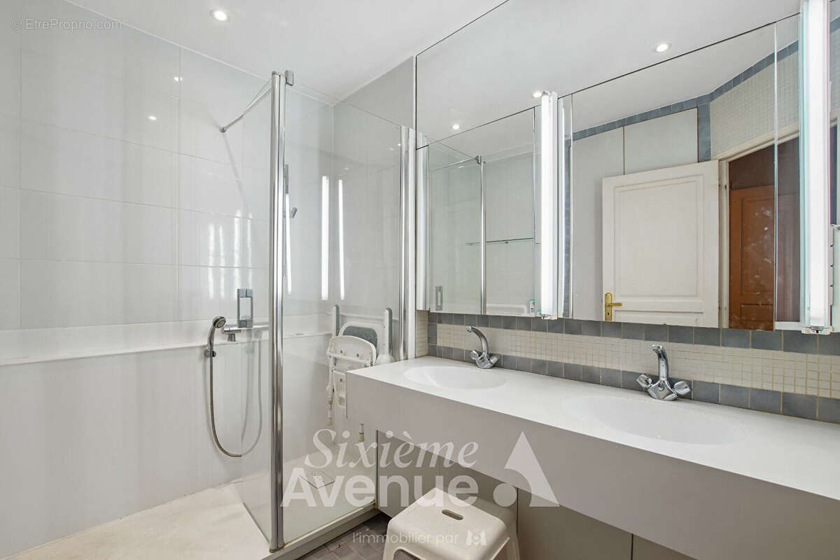 Appartement à PARIS-4E
