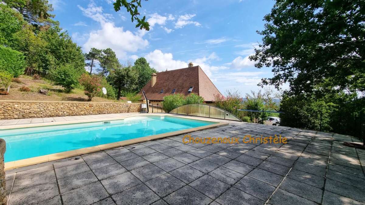 24200 Sarlat La Caneda :Maison et gîte, dépendances et piscine sur 5000m² - photo 14