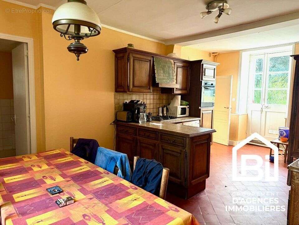 Maison à MAY-SUR-ORNE