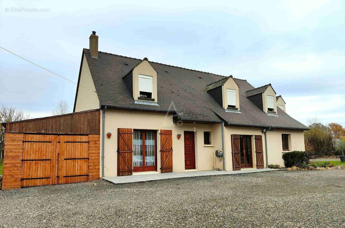 Maison à CHATEAUNEUF-SUR-SARTHE