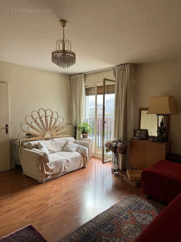 Appartement à PARIS-15E