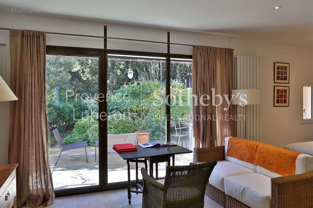 Maison à VAISON-LA-ROMAINE