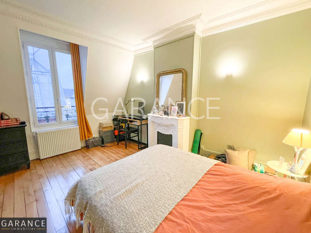 Appartement à PARIS-14E