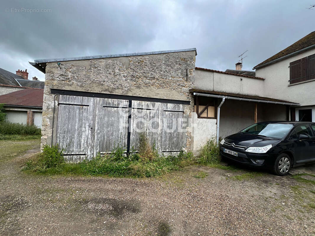Maison à MILLY-LA-FORET