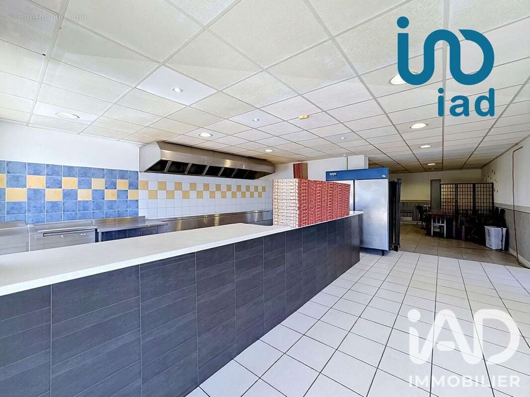 Commerce 581 m² à Maclas  - photo 3
