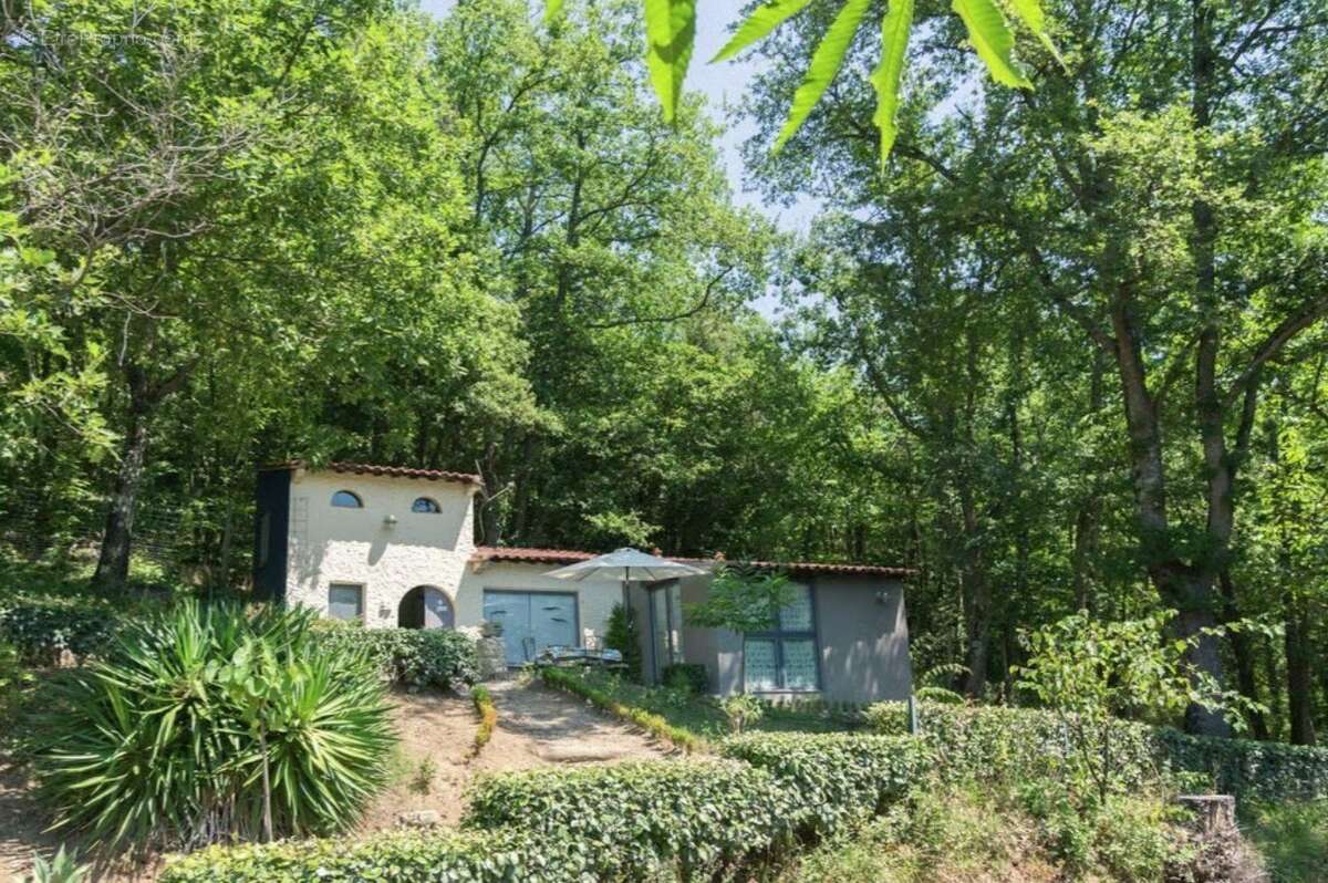 Photo 8 - Maison à SAINT-LAURENT-DE-CERDANS