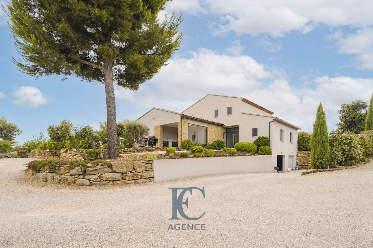 Maison de 232 m2 au calme - photo 10