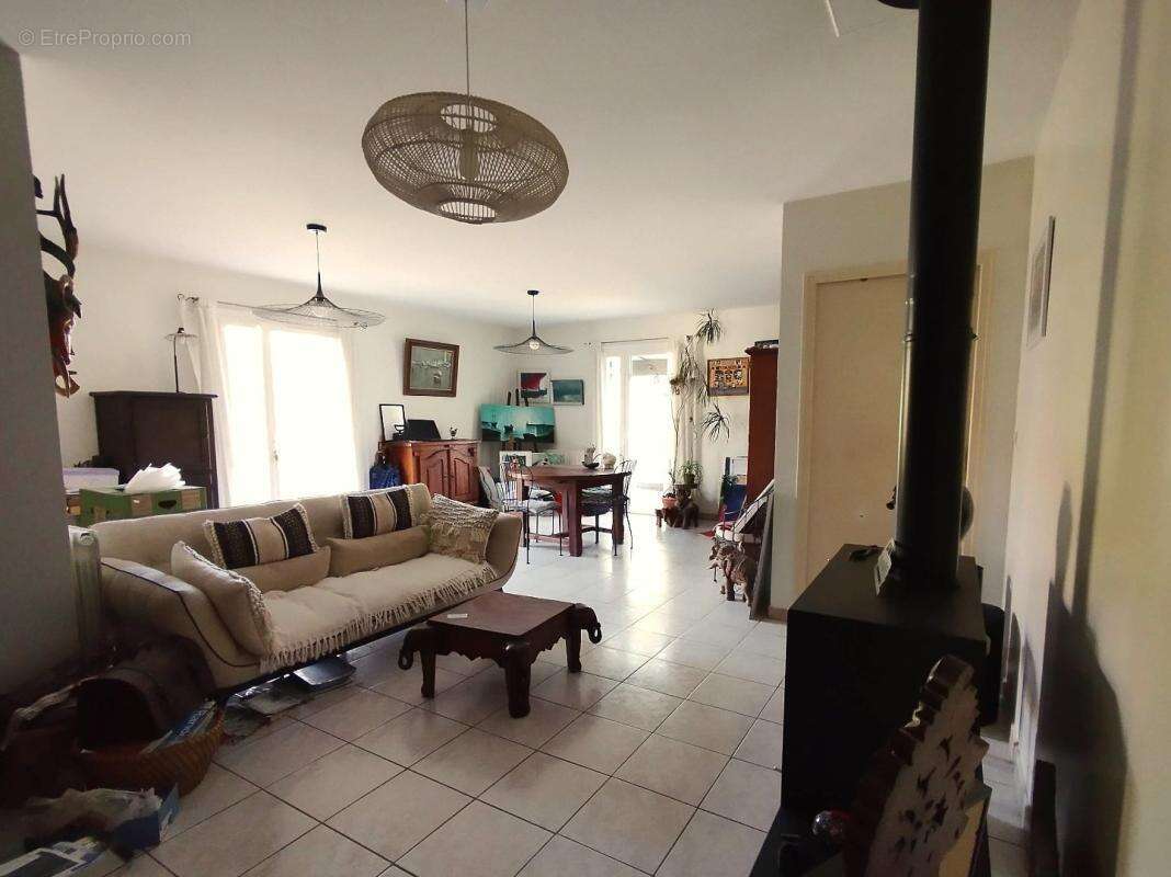 Maison 78 m² à Jonzac  - photo 6