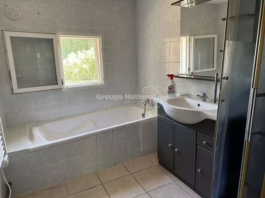 Appartement à MALLEMORT