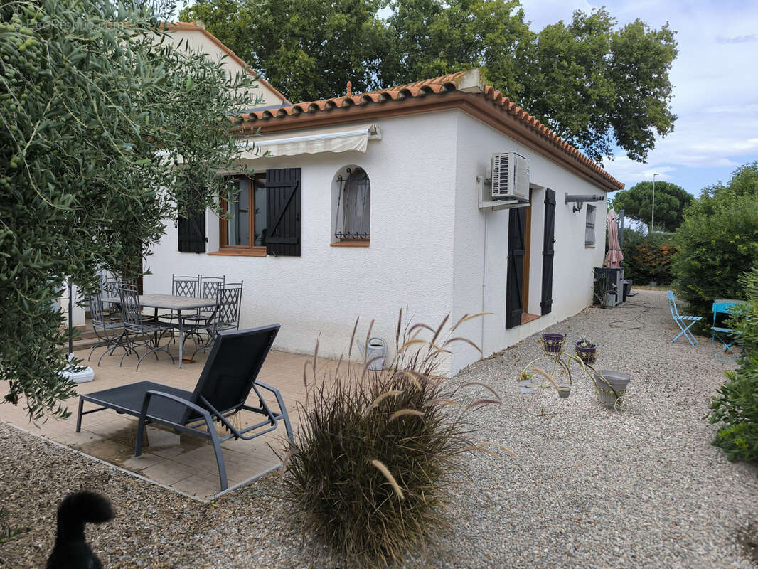 Maison à SAINT-LAURENT-DE-LA-SALANQUE