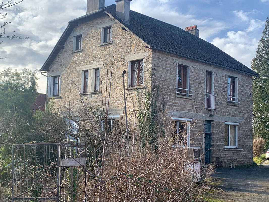 Maison à SAINT-SALVADOUR