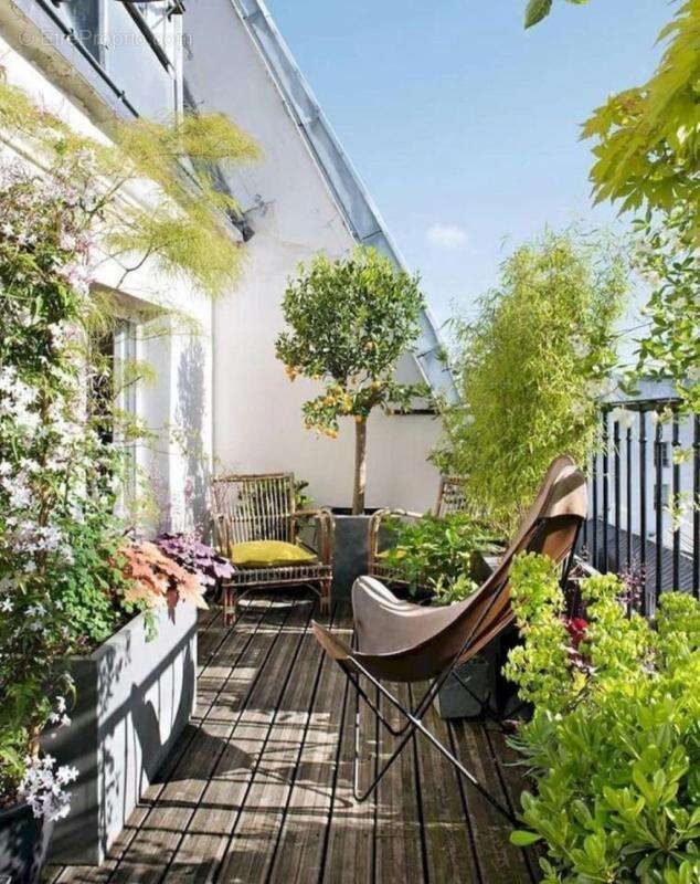 Appartement à SAINT-LAURENT-DU-VAR