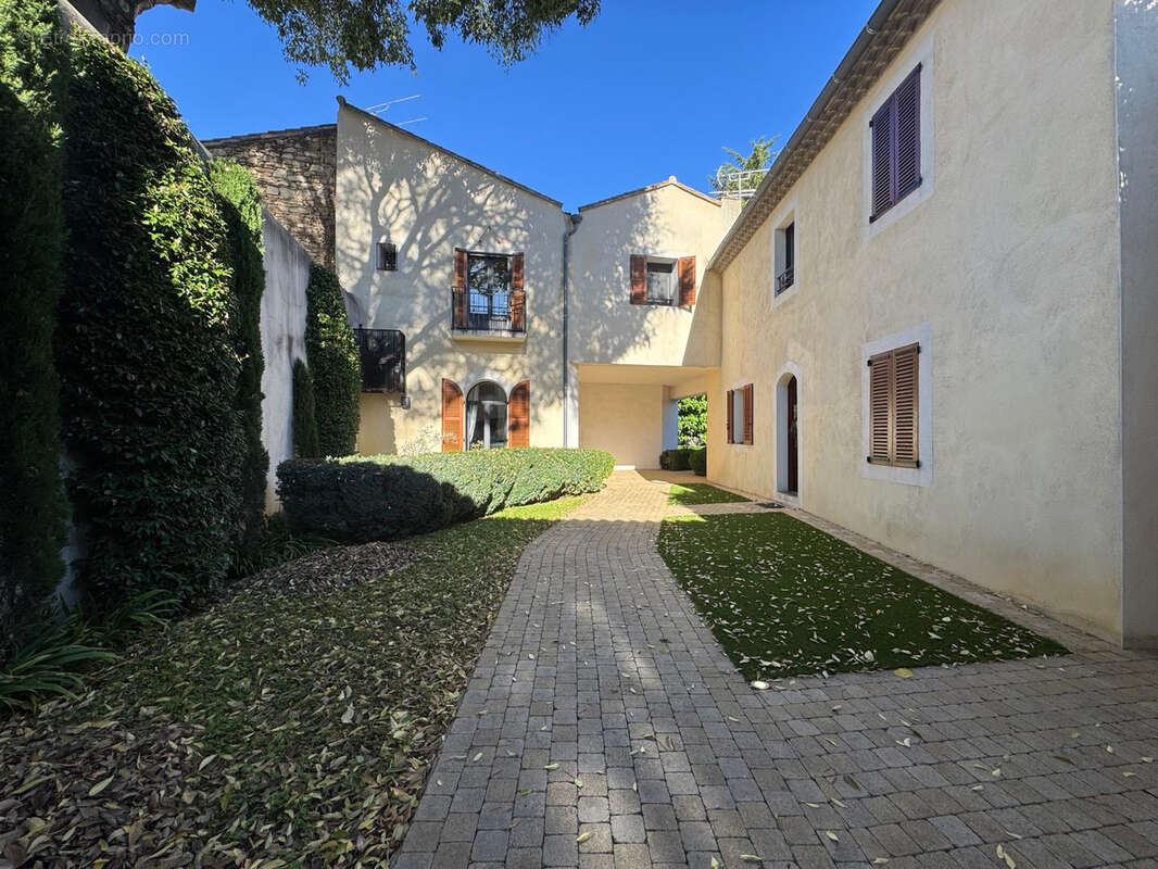 Maison à NIMES