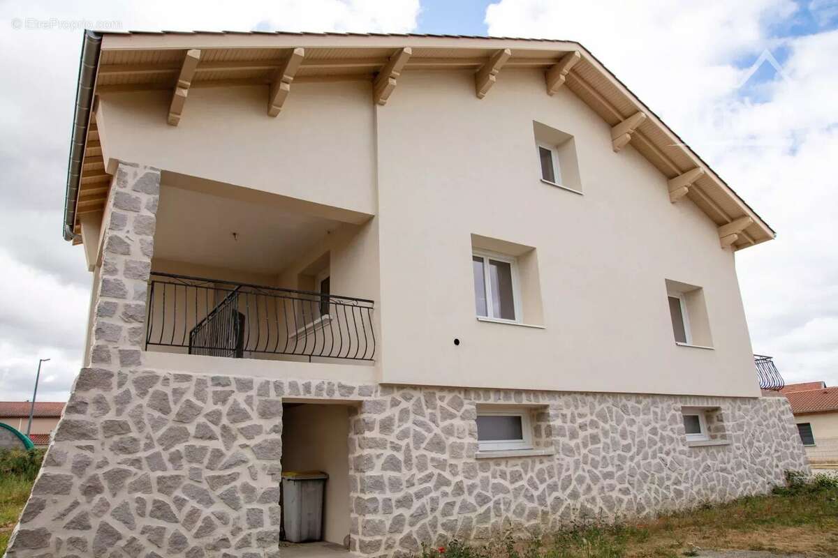 Maison à MARGERIE-CHANTAGRET