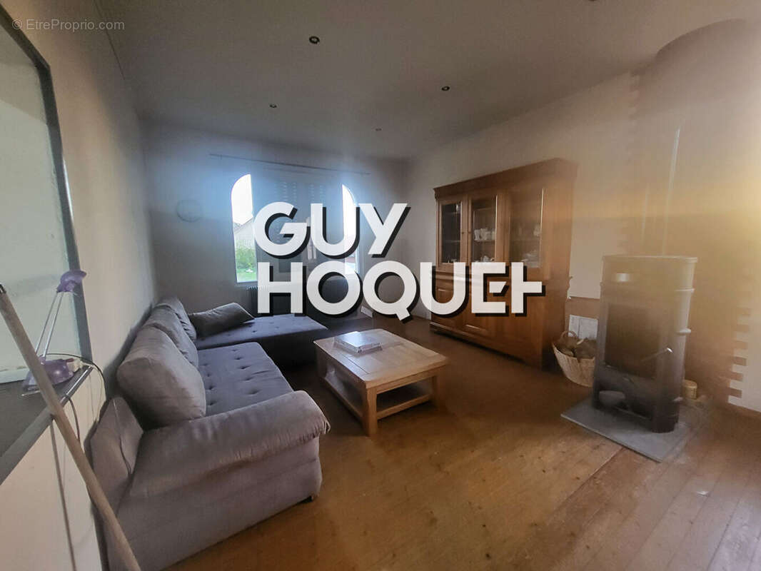 Maison à VARENNE-SAINT-GERMAIN