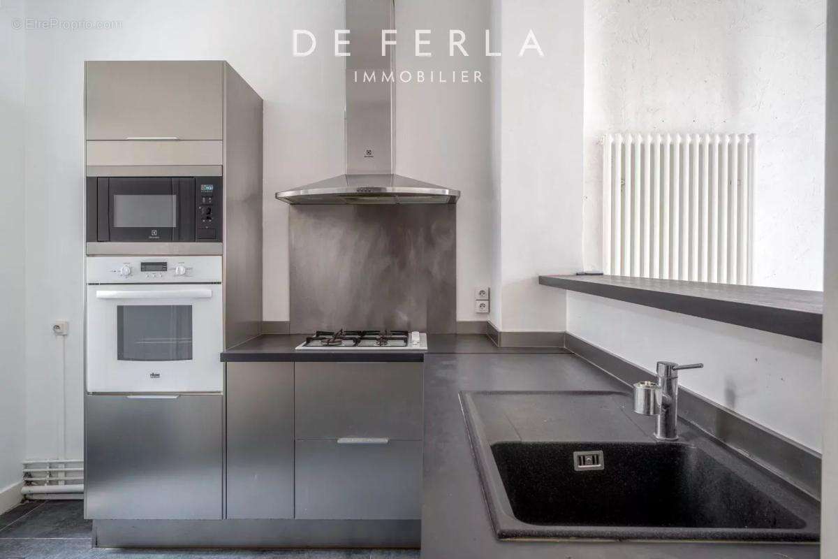 Appartement à PARIS-15E