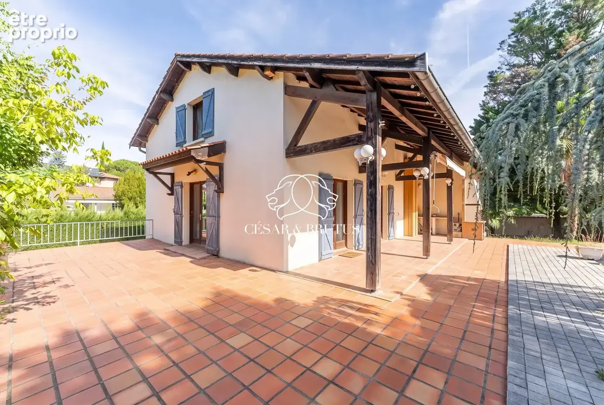 Maison 215 m² à Collonges-Au-Mont-D'or  - photo 6