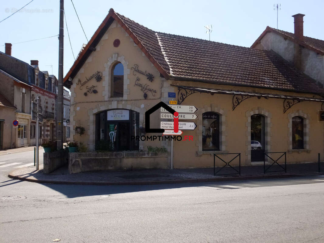 Appartement à LURCY-LEVIS