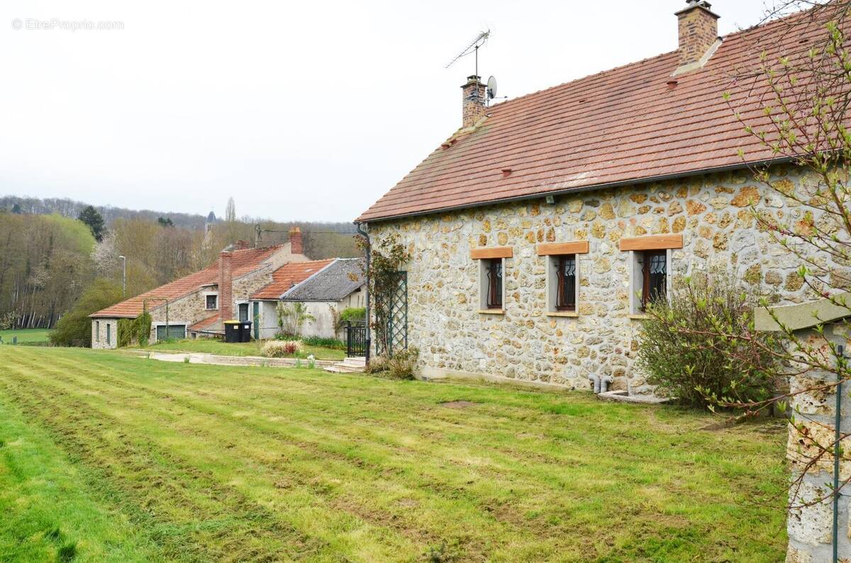 Maison à LEVIS-SAINT-NOM