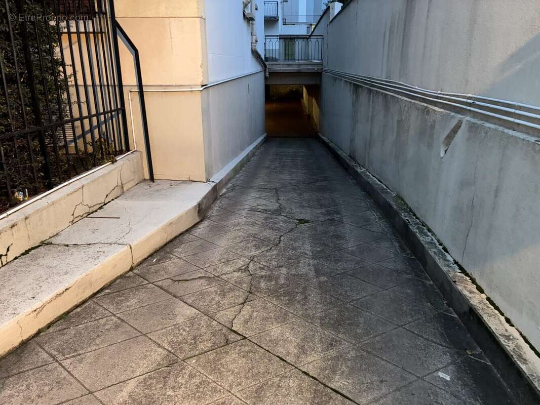 Parking à NOGENT-SUR-MARNE