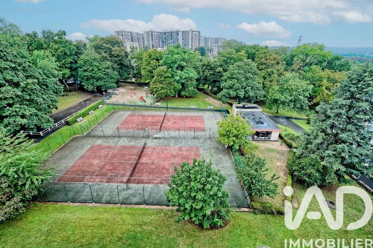 Photo 8 - Appartement à RIS-ORANGIS