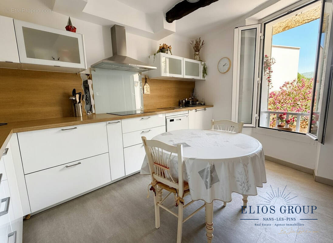 Maison à NANS-LES-PINS
