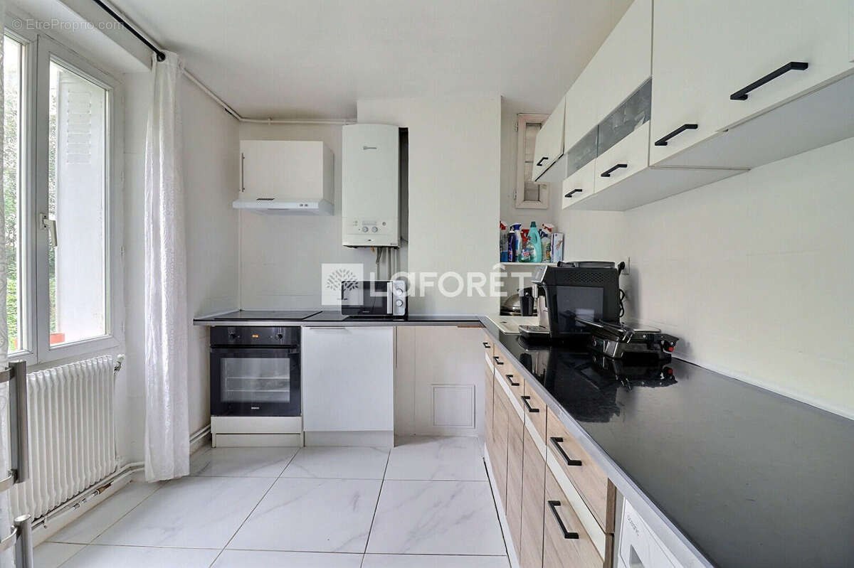 Appartement à L&#039;ILE-SAINT-DENIS