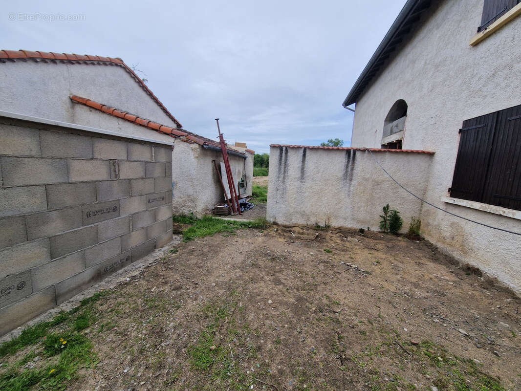Appartement à VEAUCHE