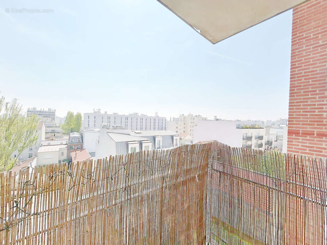 Appartement à LES LILAS