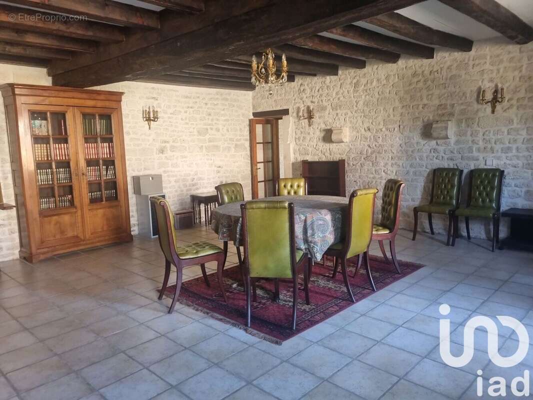 Maison 560 m² à Melleran  - photo 7