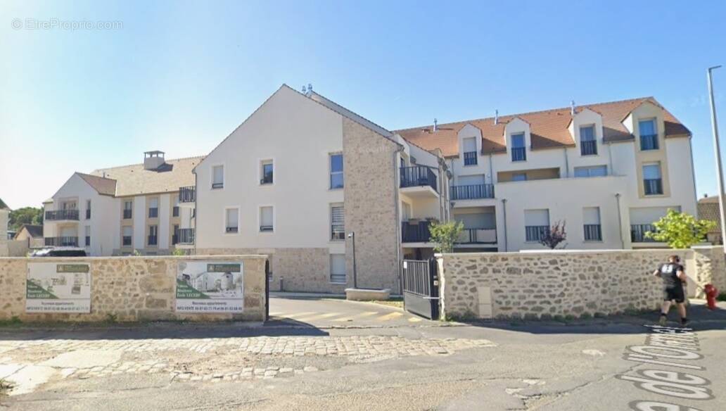 Parking à VILLERON