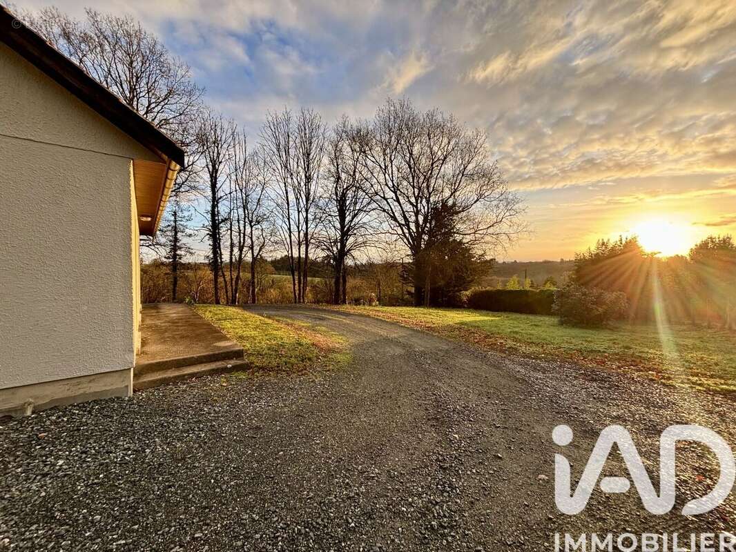 Photo 2 - Maison à MIALET