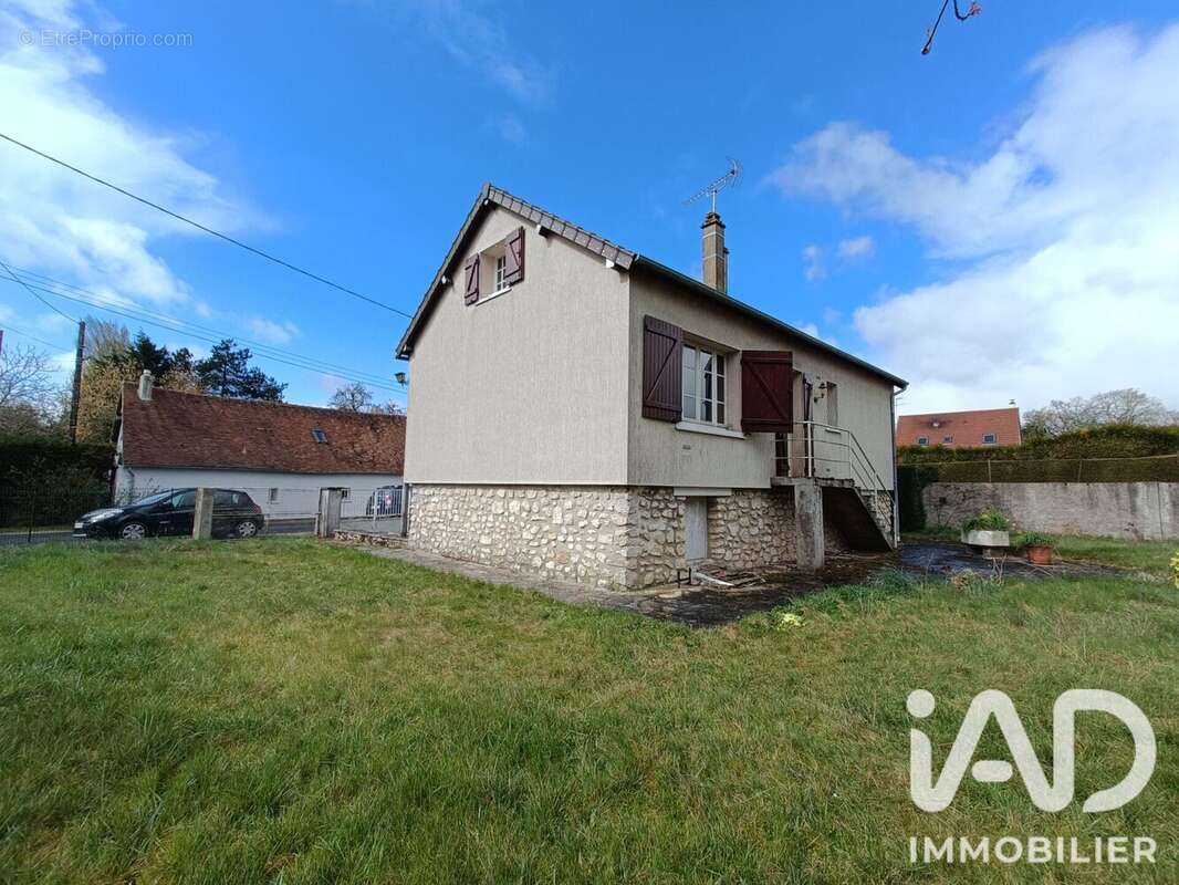Photo 2 - Maison à HOUDAN