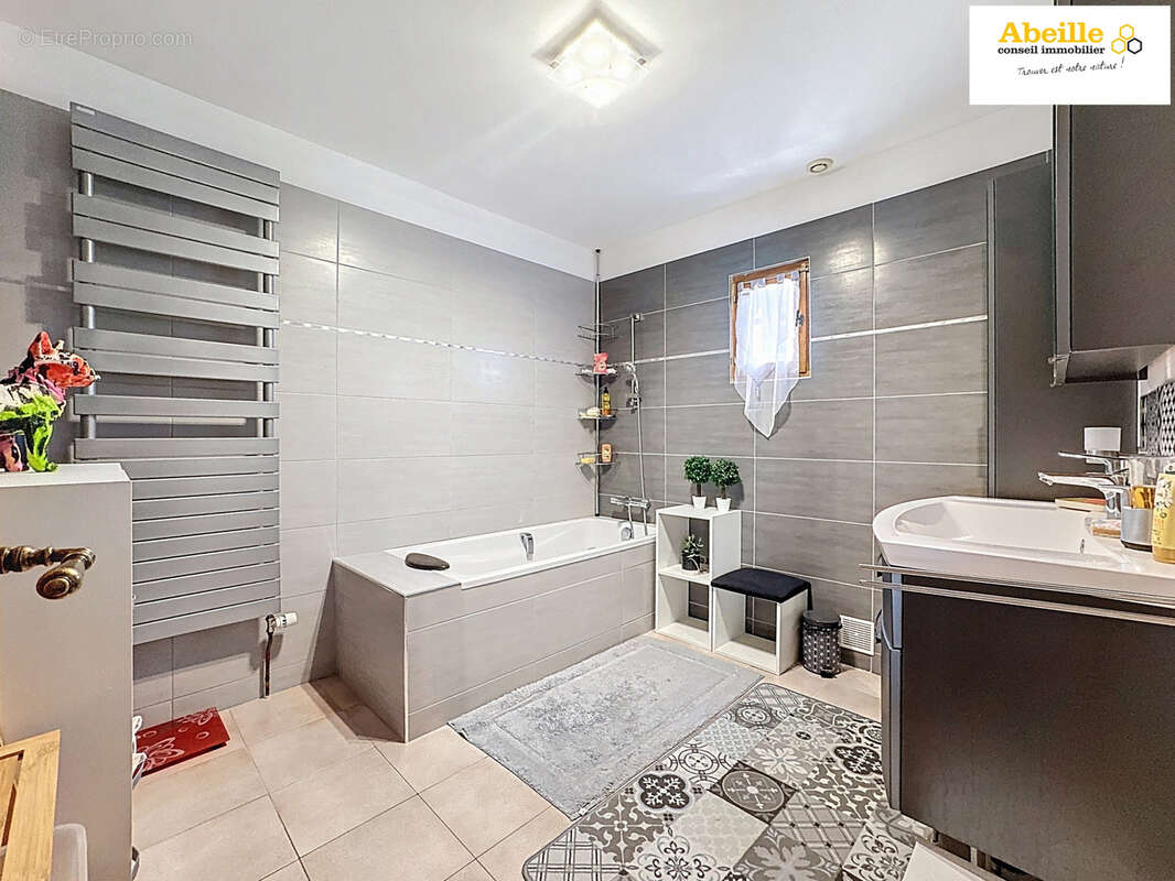 Maison à SAINT-CHERON