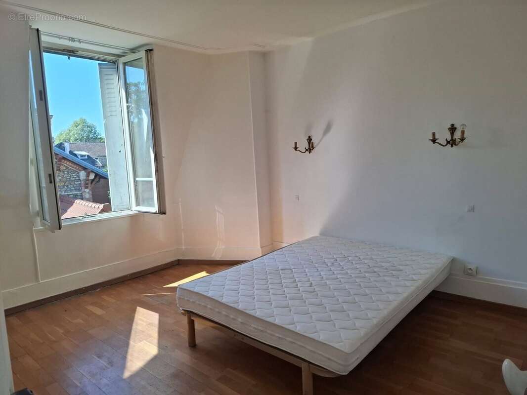 Maison à L&#039;ILE-SAINT-DENIS