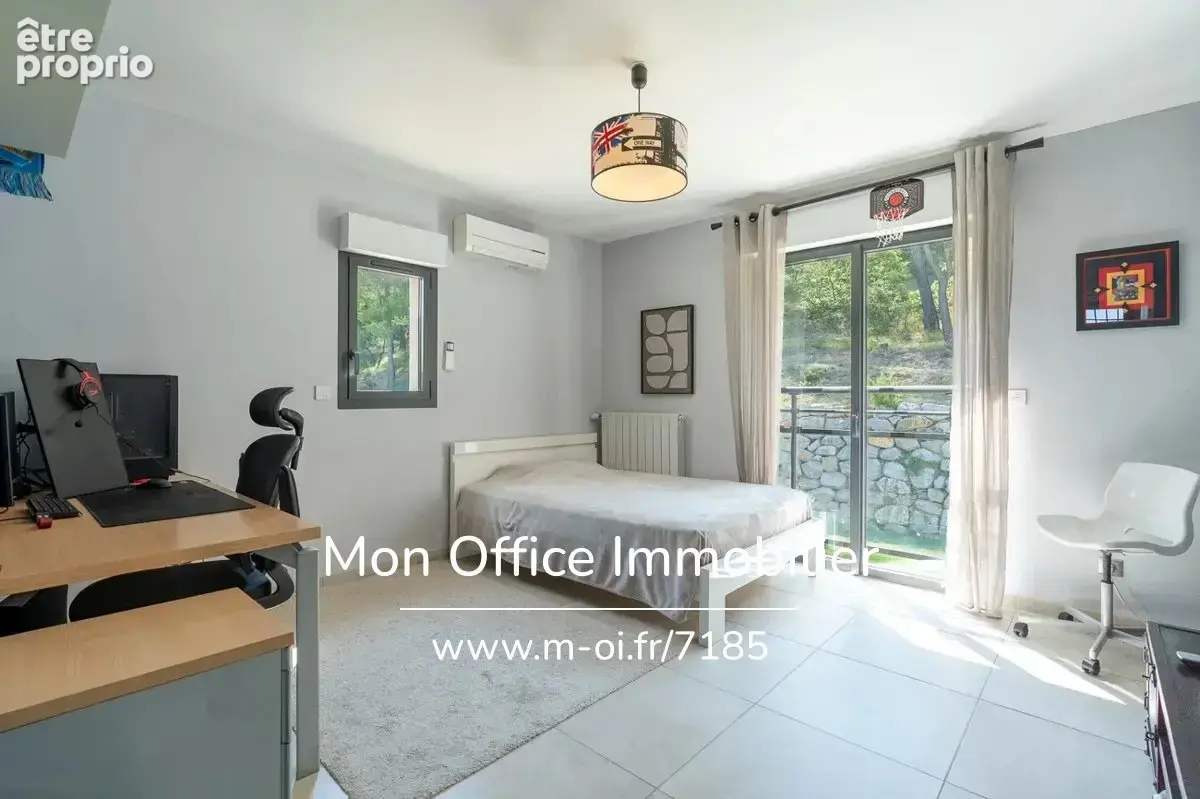 Référence : 7185-SLE - Maison contemporaine de 250 m2 au calme absolu - photo 9