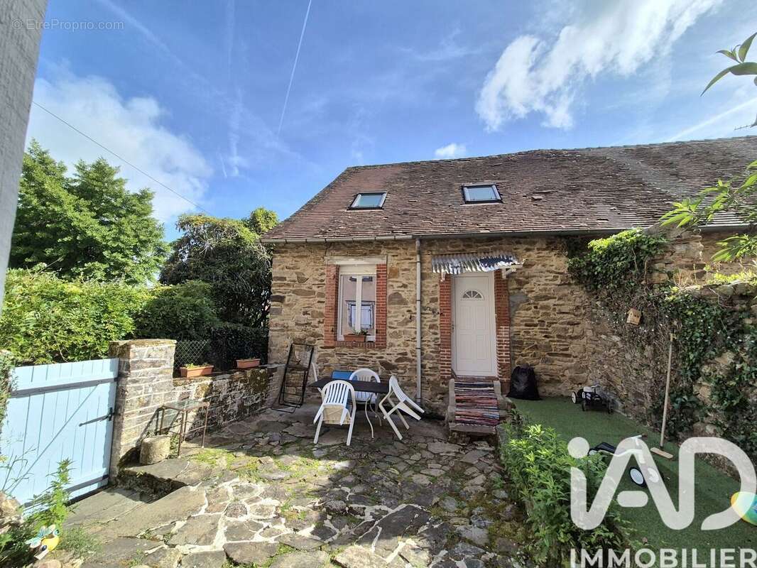 Photo 2 - Appartement à SAINT-YRIEIX-LA-PERCHE