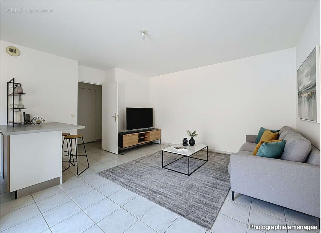 À vendre Grasse 2 pièces 41 m² - Dernier étage - Balcon - Parking en sous-sol - Résidence sécurisée - photo 2