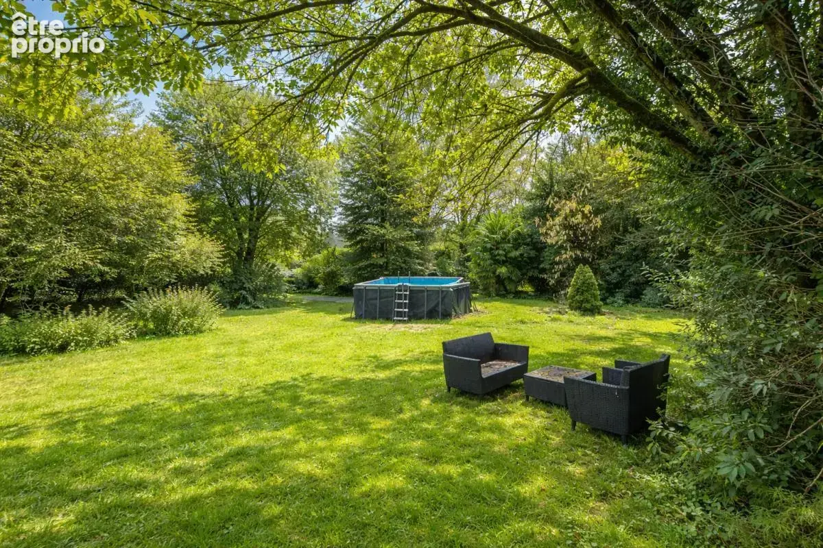 Propriété avec maison principale et gîte potentiel sur grand - photo 16