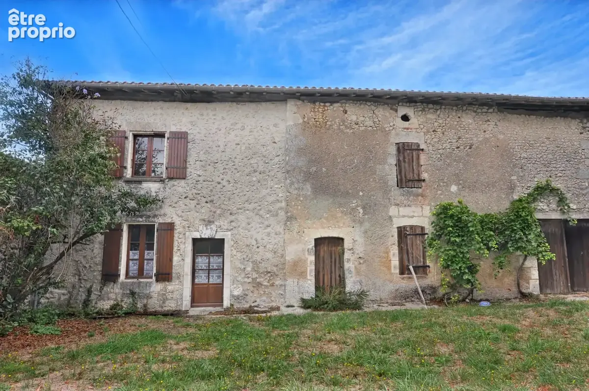 Maison de campagne de 80 m² à restaurer sur un terrain d’environ 1,30 h - photo 12