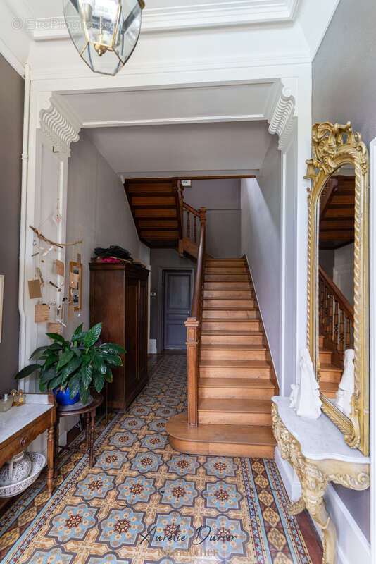 Maison à SAINT-ETIENNE-DE-CHIGNY