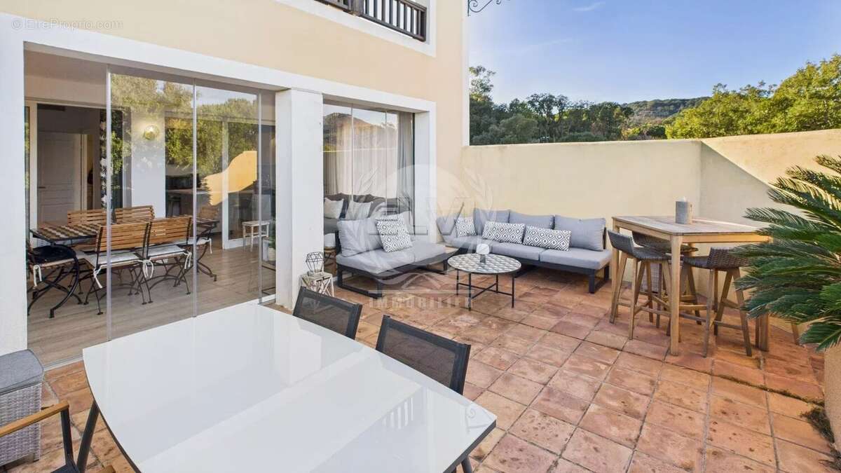 Appartement à GRIMAUD