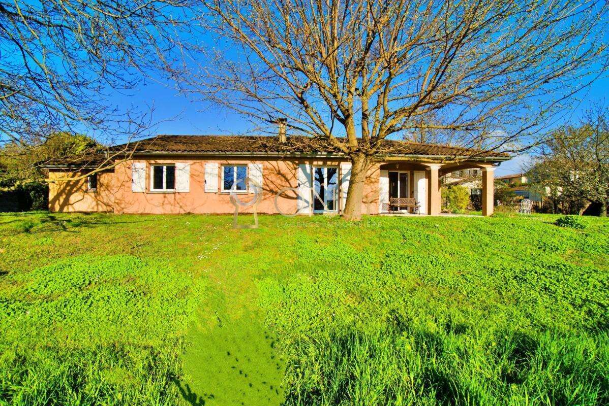 Maison à REYRIEUX