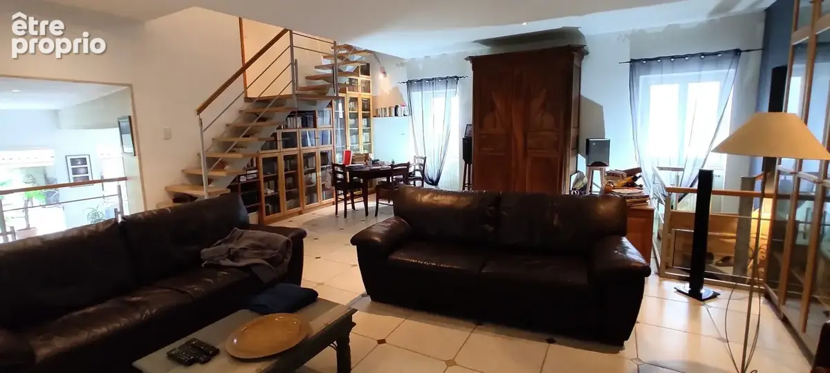 Maison 5 pièces 215 m² à vendre à Saintes (17100) - photo 6