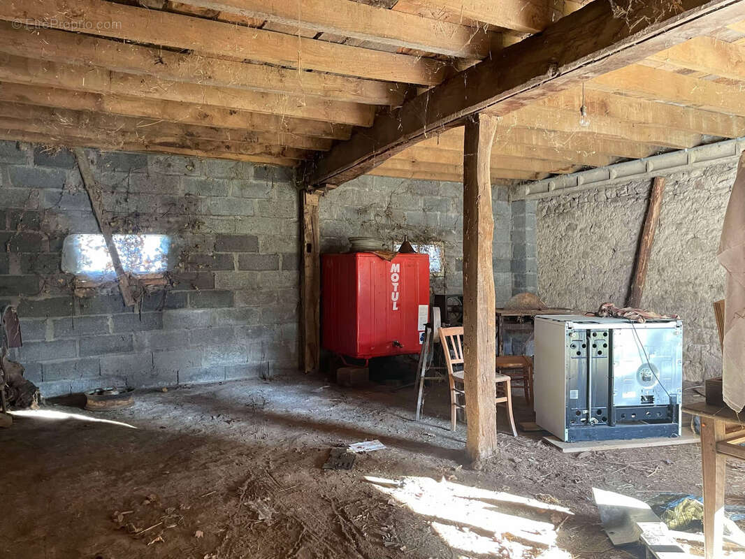 Maison à LE MAYET-DE-MONTAGNE