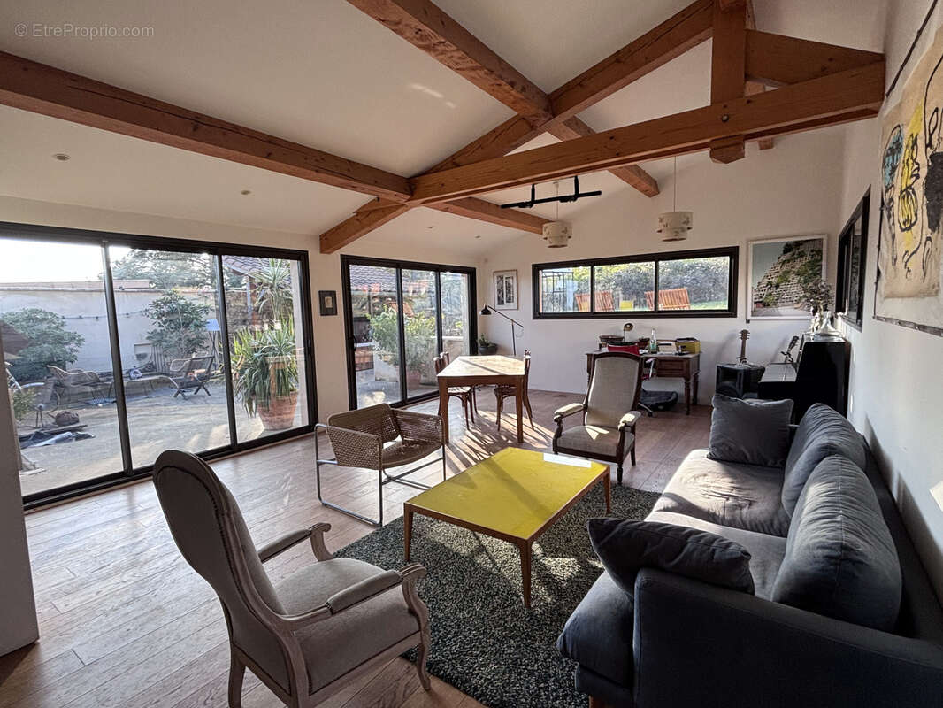 Maison à SAINT-CYR-AU-MONT-D'OR