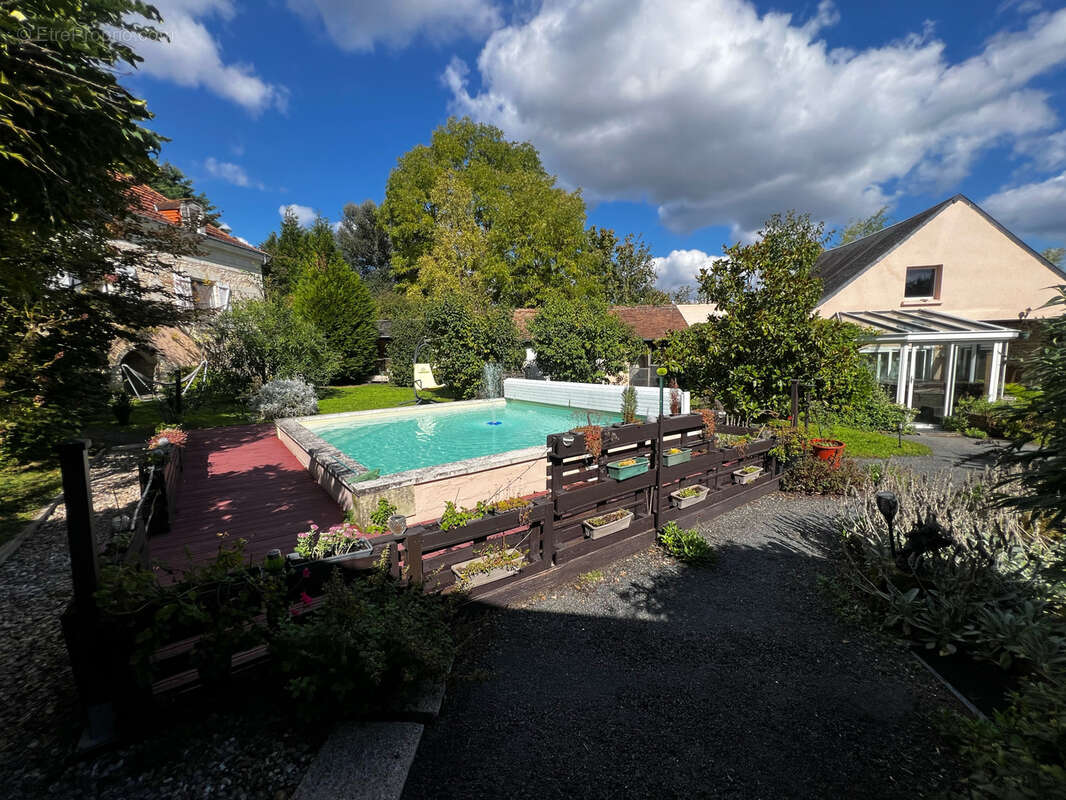 PROPRIÉTÉ de 300m2 hab et DEPENDANCES dans PARC 2550m2 - photo 29