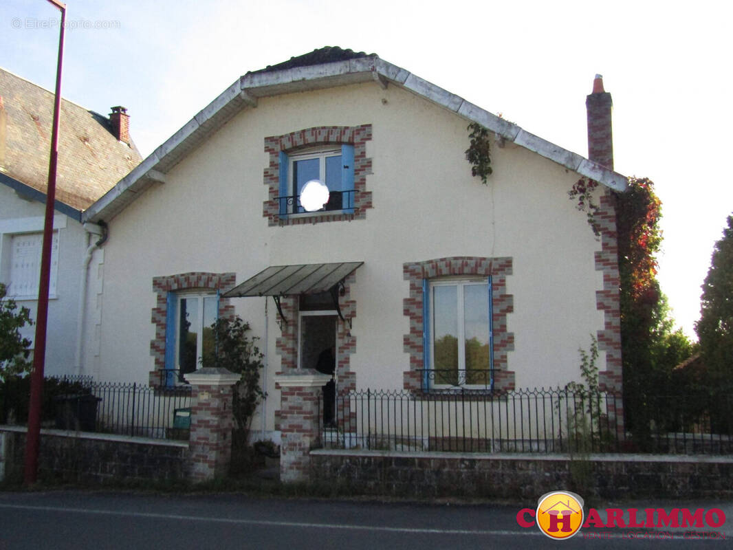 Maison à SAINT-VICTURNIEN