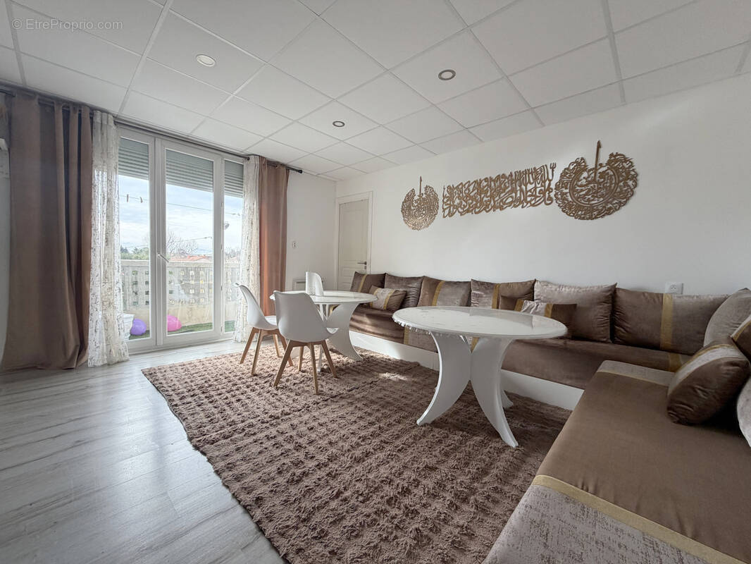 Appartement à LE PONTET