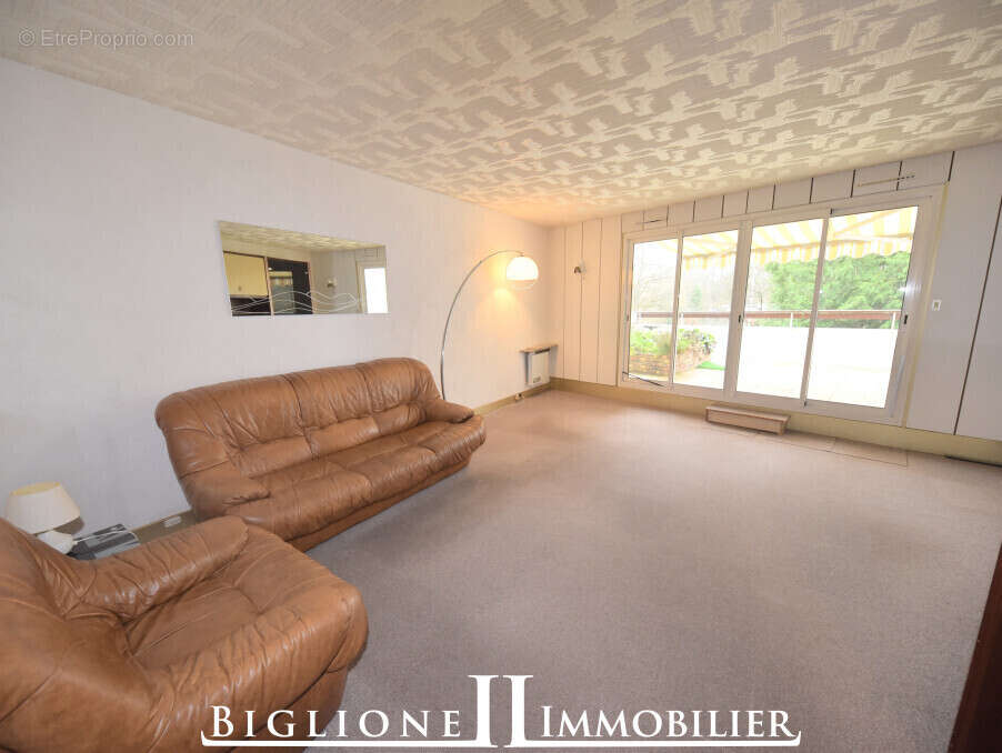 Appartement à COUBRON